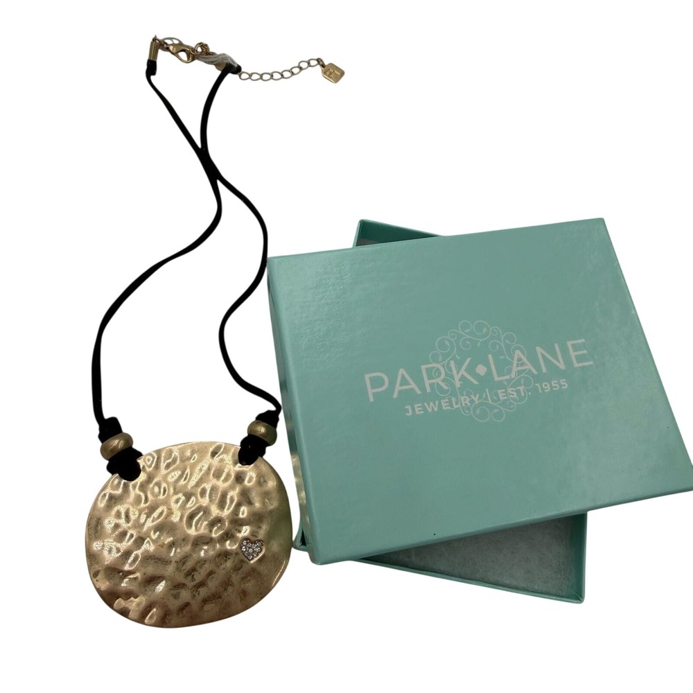 Park Lane Jewelry Hammered Gold Tone Disc Heart Crystal Black Cord Necklace Box
